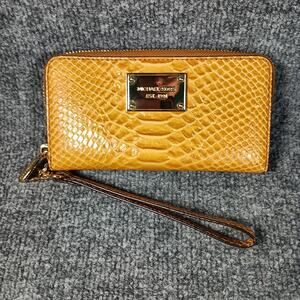 Michael Kors Wristlet Wallet Womens Yellow Embossed Faux Snakeskin Clutch Purse